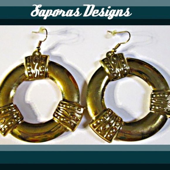 Gold Tone Dangle Egyptian Design Earrings For Women/Teens - Picture 1 of 1